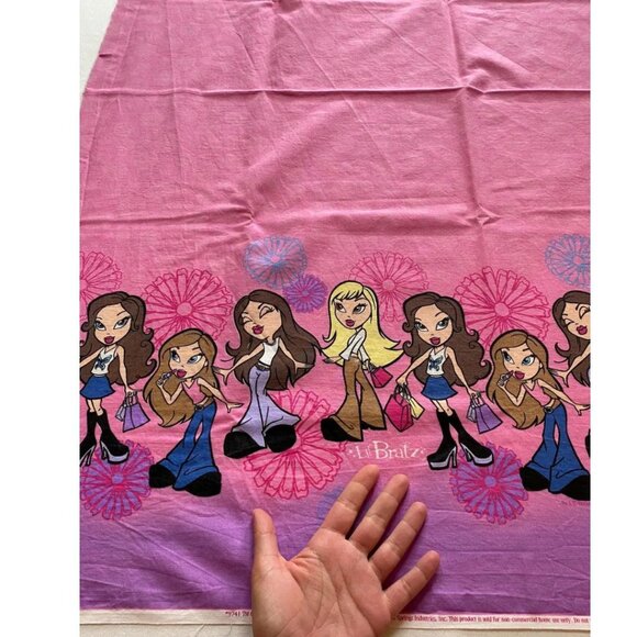 Lil Bratz Sewing Fabric 1 Yard 2004 Vintage Retired Out of Print Pink - Picture 2 of 5